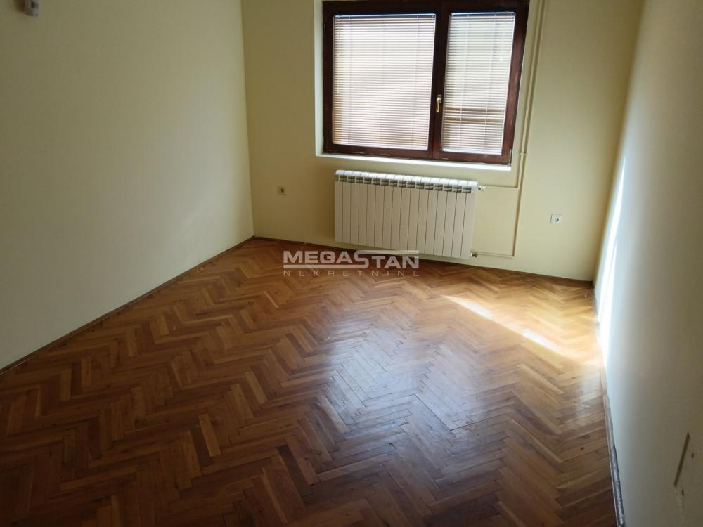 Kuća Prodaja Beograd Trbušnica 191 m2