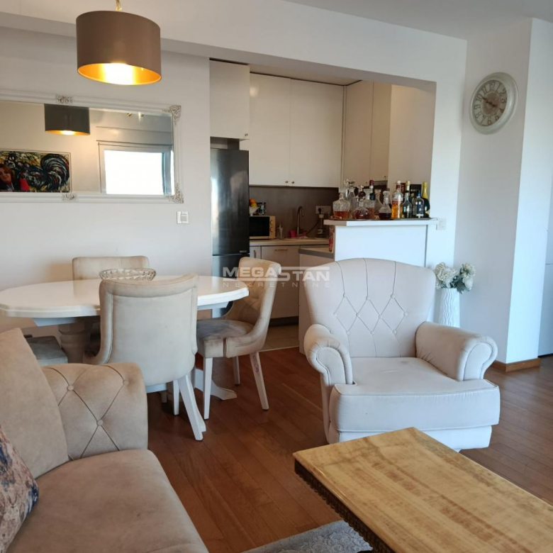 Stan Prodaja Beograd Dušanovac 75 m2