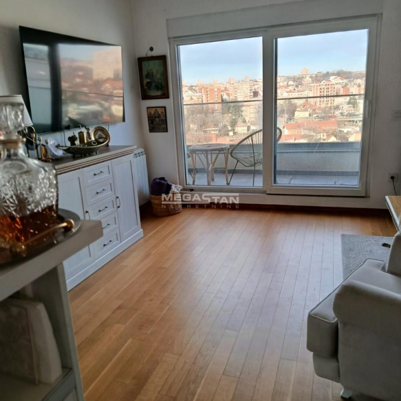 Stan Prodaja Beograd Dušanovac 75 m2
