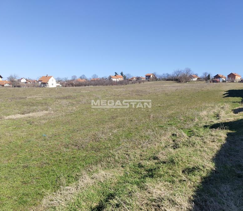 Vranić, plac uz Ibarsku magistralu.