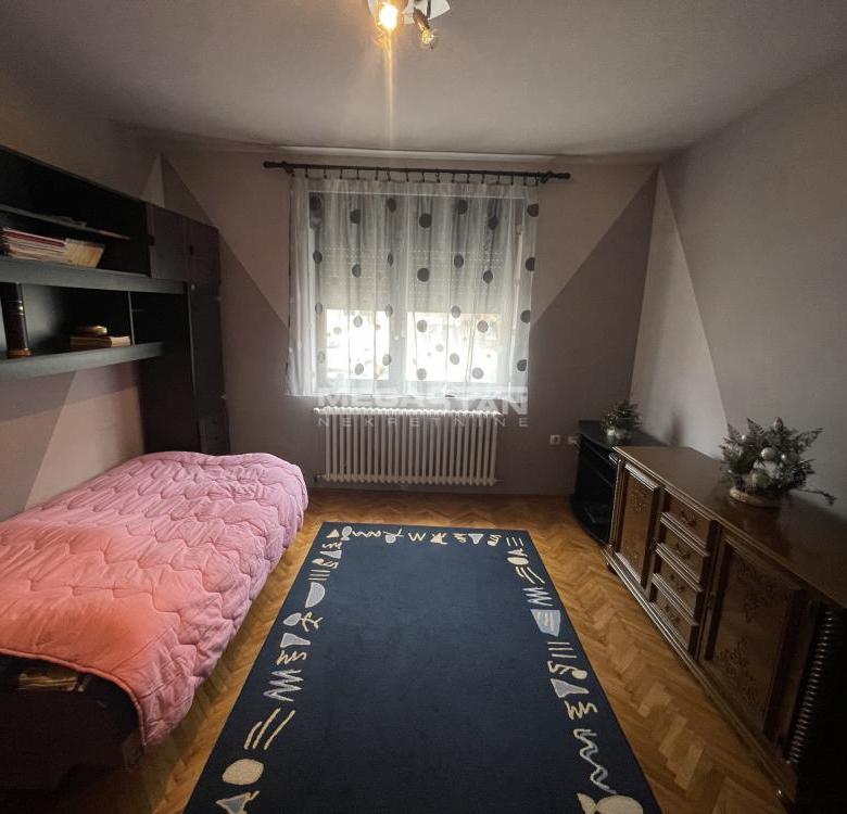 Kuća Prodaja Zrenjanin  363 m2