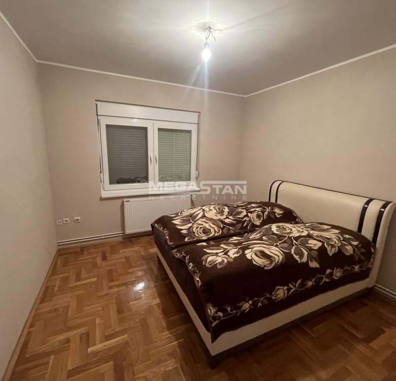 Kuća Prodaja Zrenjanin  363 m2
