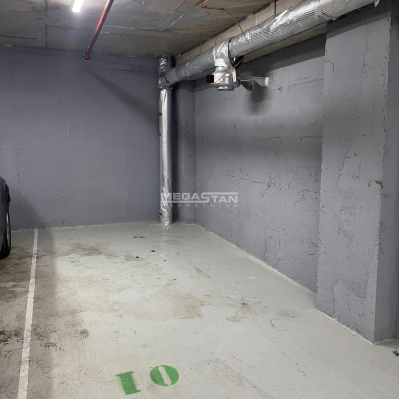 Garaža Prodaja Beograd Banovo Brdo 13 m2