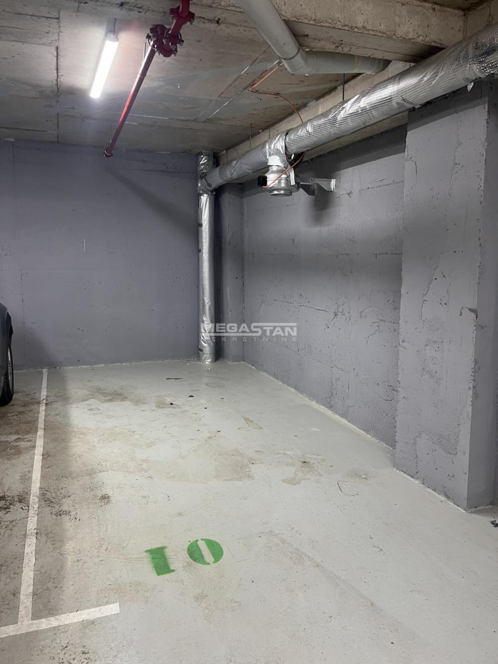 Garaža Prodaja Beograd Banovo Brdo 13 m2