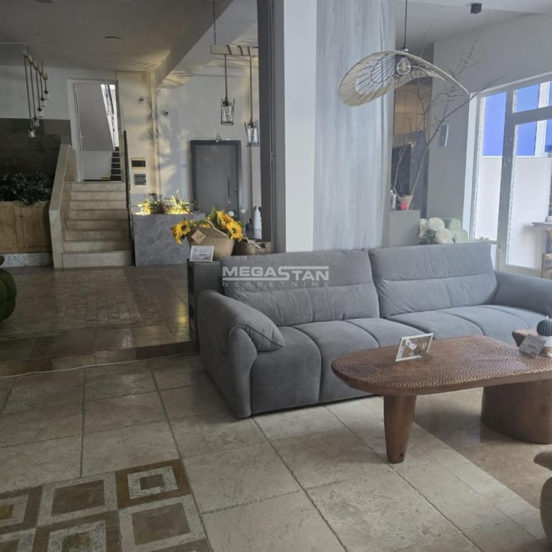 Lokal Izdavanje Beograd Žarkovo 330 m2