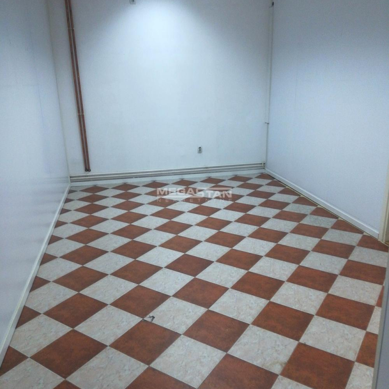 Lokal Izdavanje Beograd Centar (Zemun) 131 m2