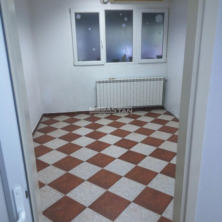 Lokal Izdavanje Beograd Centar (Zemun) 131 m2