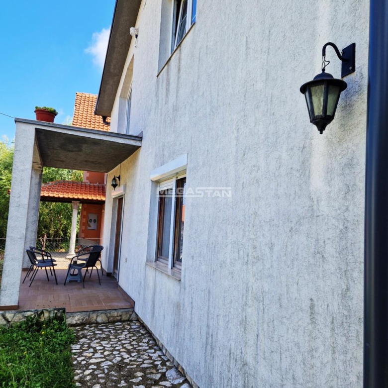 Kuća Prodaja Smederevo  178 m2