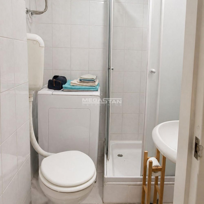 Stan Izdavanje Beograd Hram Svetog Save 32 m2