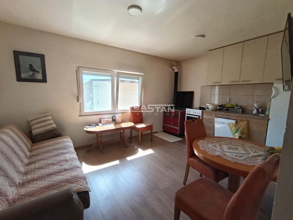 Kuća Prodaja Beograd Kuća Prodaja Beograd Boljevci 70 m2