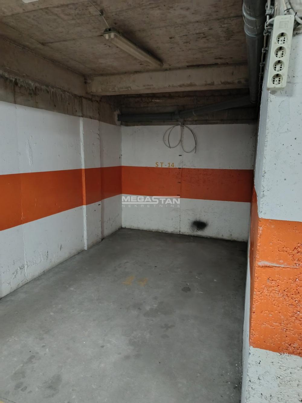 Garaža Izdavanje Beograd Garaža Izdavanje Beograd Lekino Brdo 11 m2