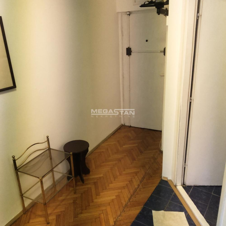 Lokal Izdavanje Beograd Topličin Venac 54 m2