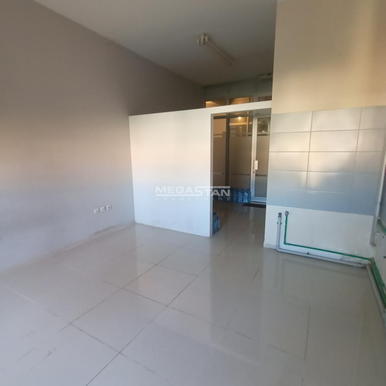 Lokal Prodaja Stara Pazova  28 m2