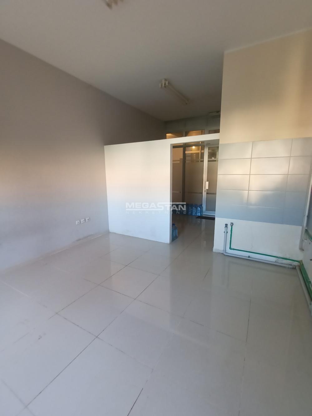 Lokal Prodaja Stara Pazova  28 m2