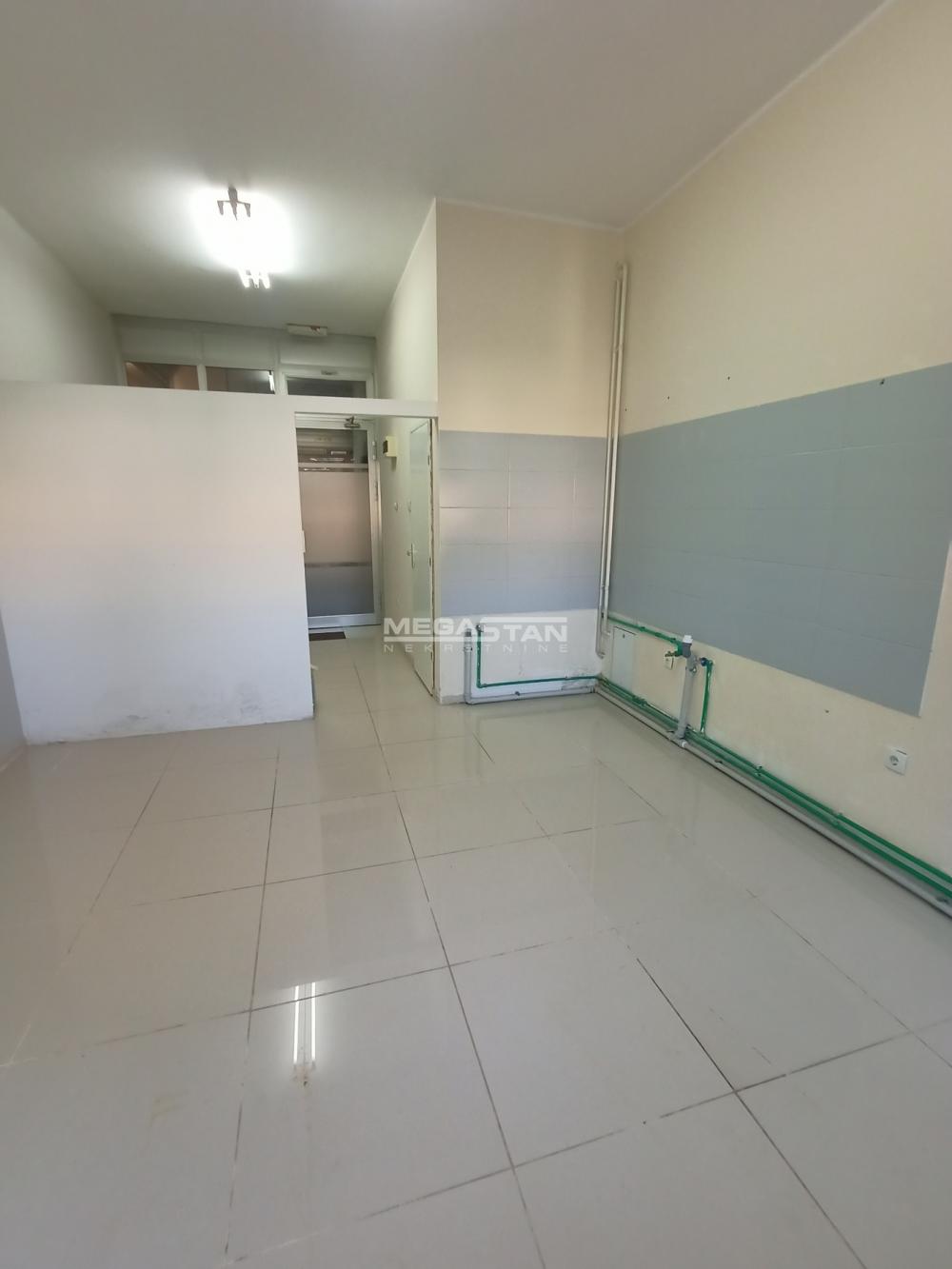Lokal Prodaja Stara Pazova  28 m2