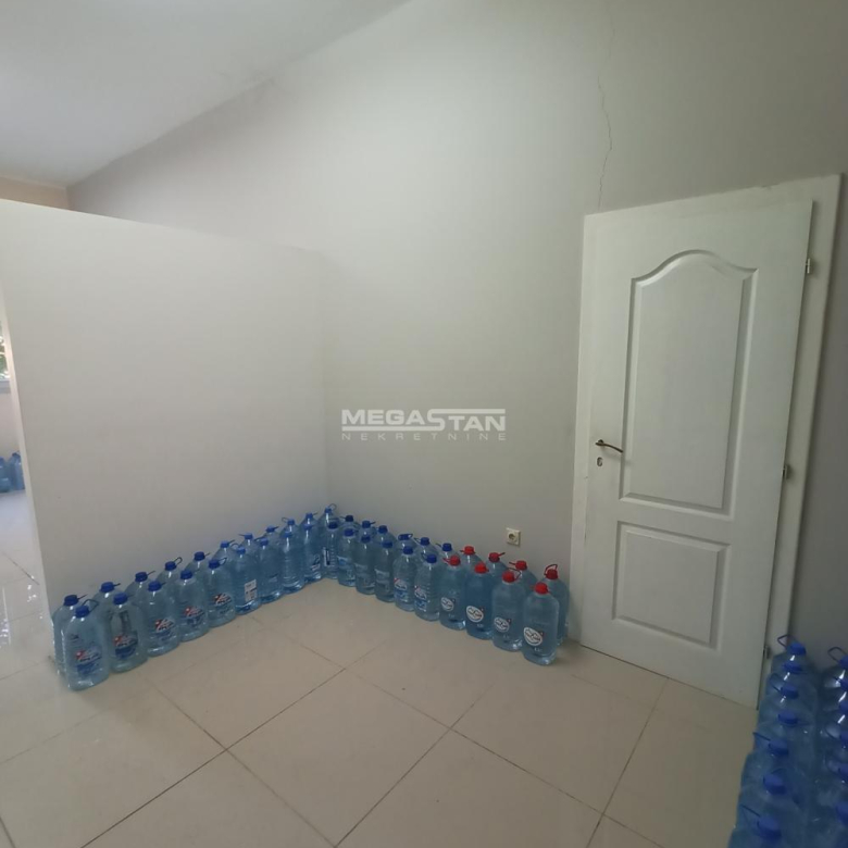 Lokal Prodaja Stara Pazova  28 m2