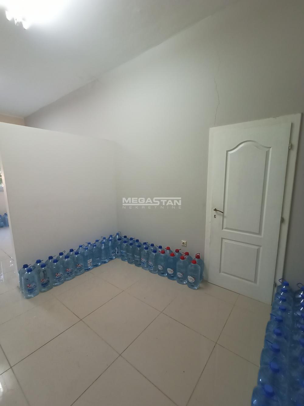 Lokal Prodaja Stara Pazova  28 m2