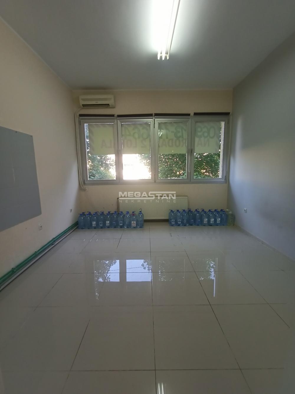 Lokal Prodaja Stara Pazova  28 m2