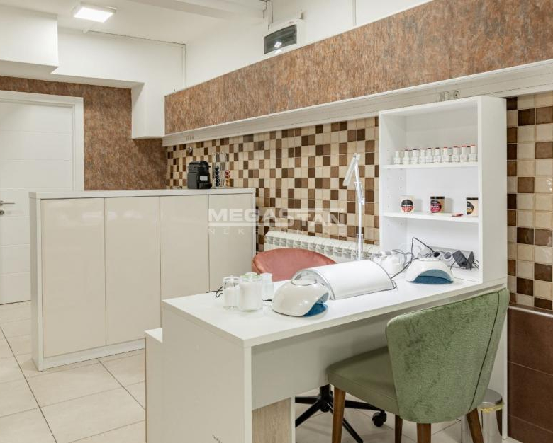 Lokal Prodaja Beograd Čubura 140 m2