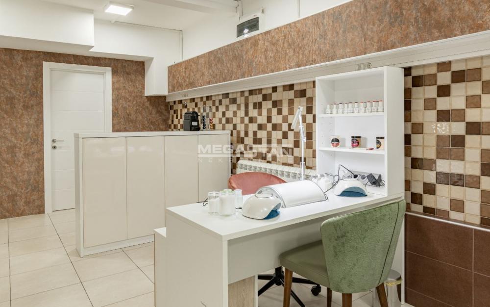 Lokal Prodaja Beograd Čubura 140 m2