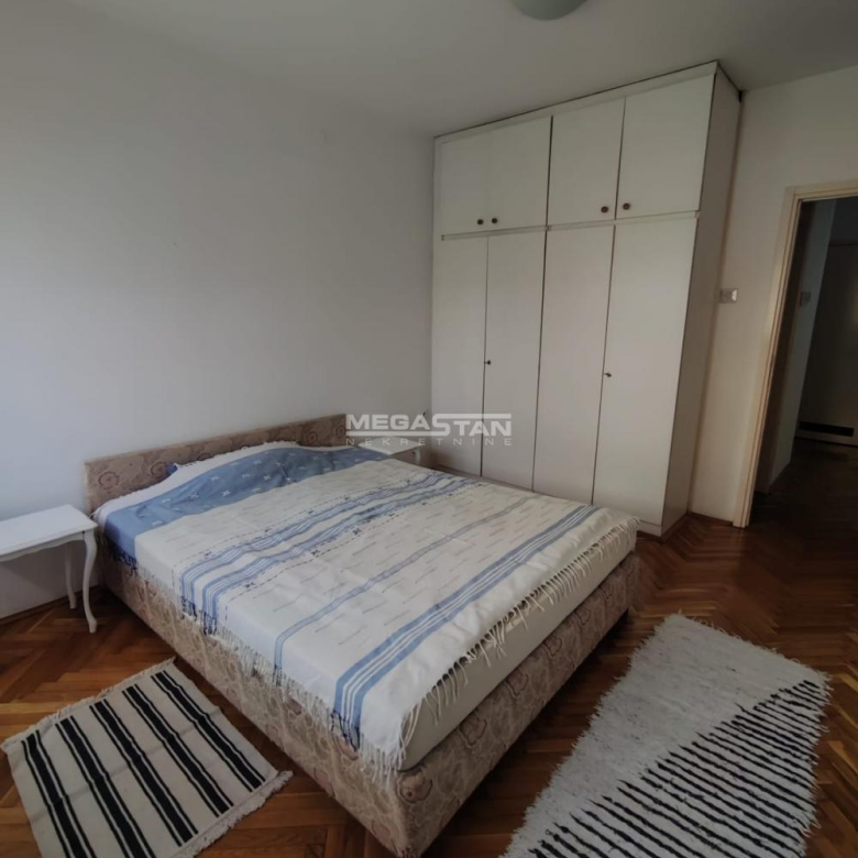 Stan Izdavanje Beograd Kalenić Pijaca 63 m2