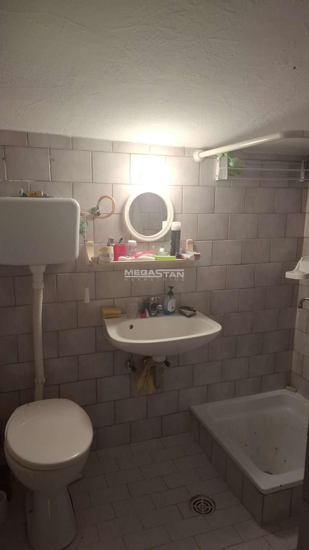 Kuća Prodaja Beograd Kuća Prodaja Beograd Draževac 47 m2
