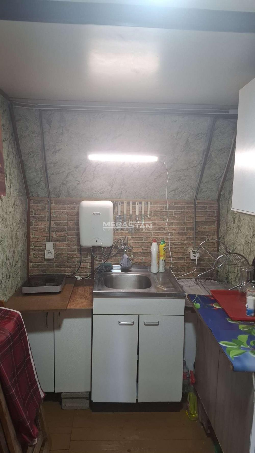 Kuća Prodaja Beograd Kuća Prodaja Beograd Draževac 47 m2