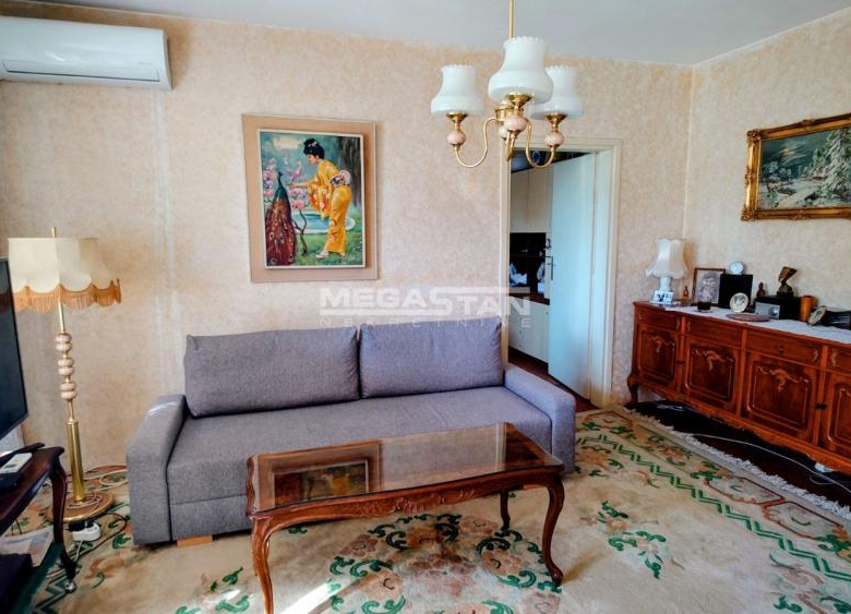 Stan Prodaja Beograd Blok 28 93 m2