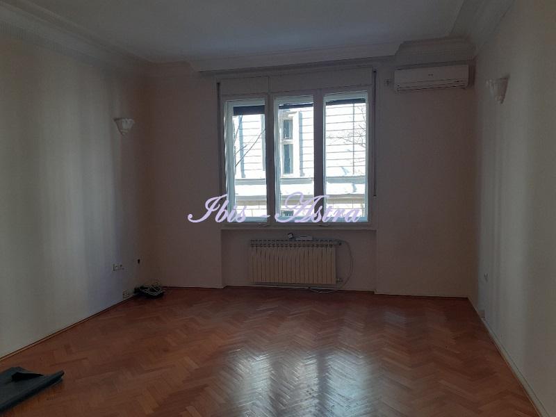 Salonski stan za izdavanje centar ID#315455