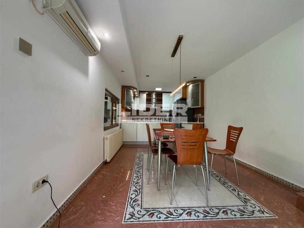 Kuća Izdavanje Beograd Dedinje 150 m2