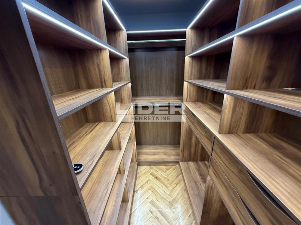 Kuća Izdavanje Beograd Dedinje 150 m2