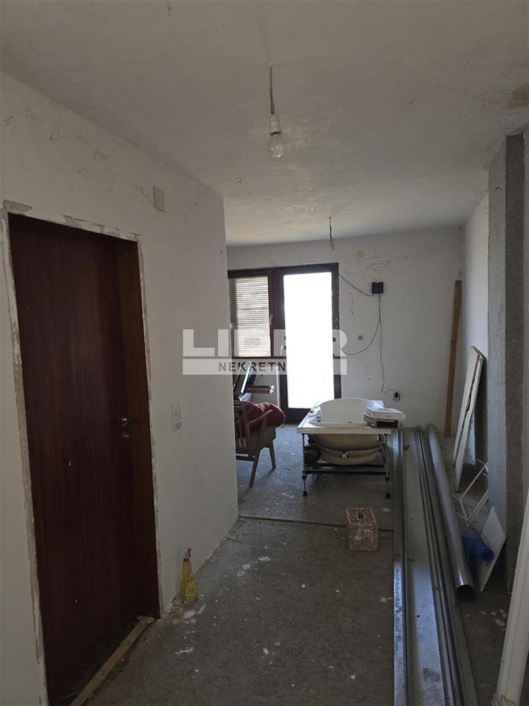Kuća Prodaja Beograd Kuća Prodaja Beograd Zuce 247 m2