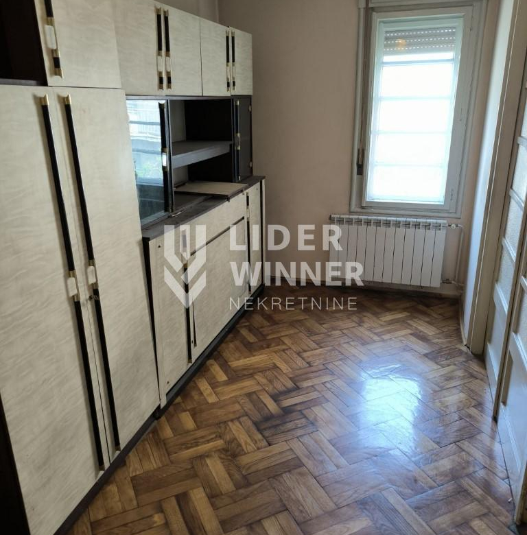 Stan Prodaja Beograd Studentski Trg 77 m2