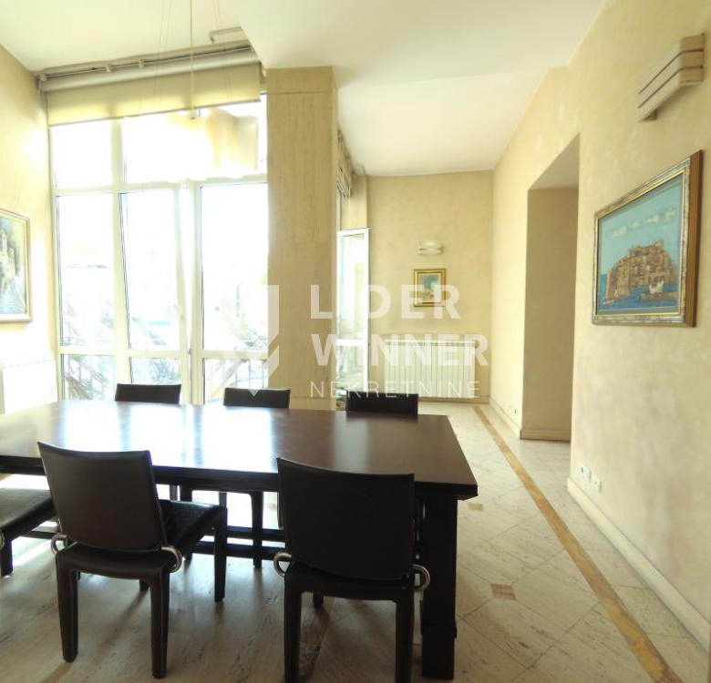 Stan Prodaja Beograd Hram Svetog Save 190 m2