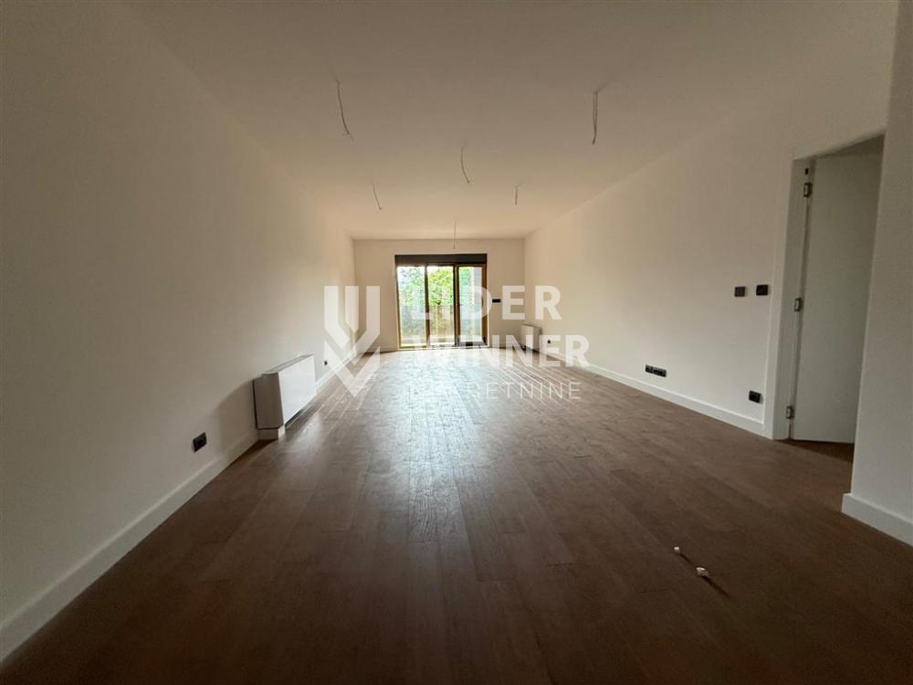 Stan Prodaja Beograd Autokomanda 125 m2