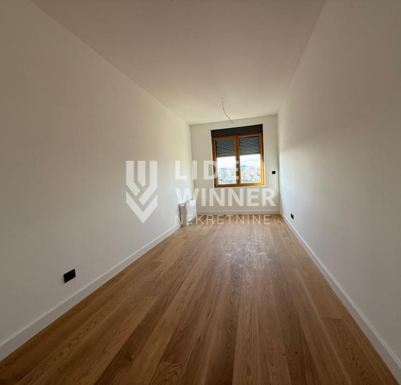 Stan Prodaja Beograd Autokomanda 220 m2
