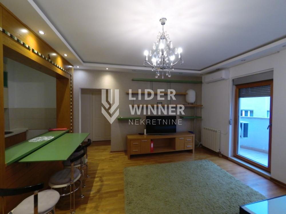 Stan Izdavanje Beograd Bajlonijeva Pijaca 63 m2