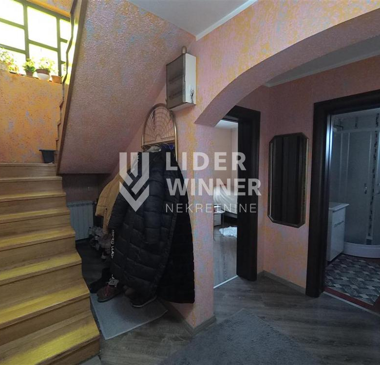 Kuća Prodaja Beograd Zvezdarska Šuma 214 m2