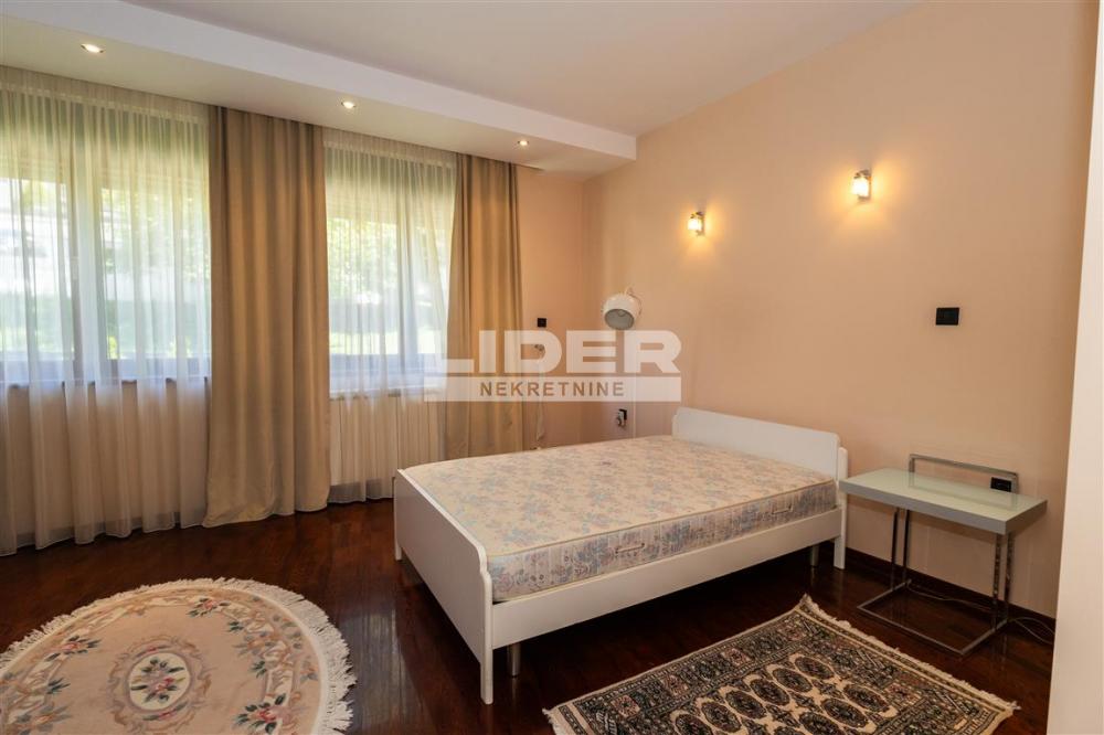 Kuća Prodaja Beograd Kuća Prodaja Beograd Dedinje 600 m2