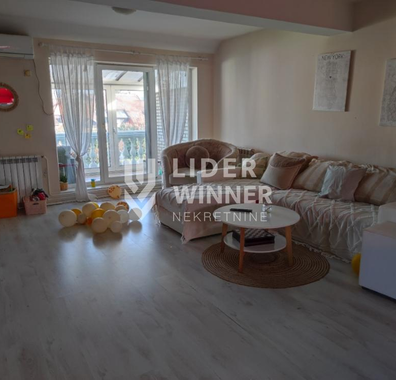 Kuća Prodaja Beograd Bežanijska Kosa 1 350 m2