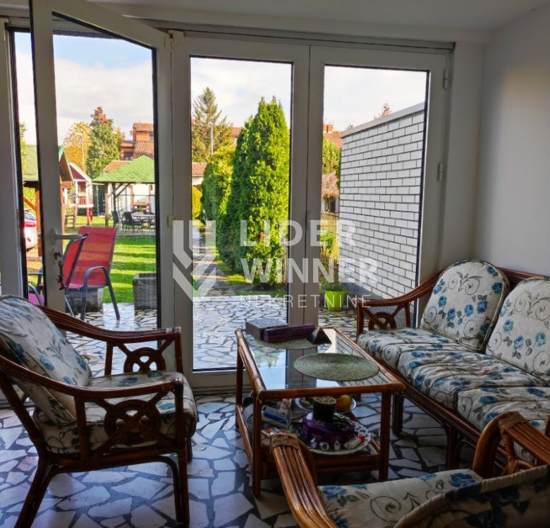 Kuća Prodaja Beograd Bežanijska Kosa 1 350 m2