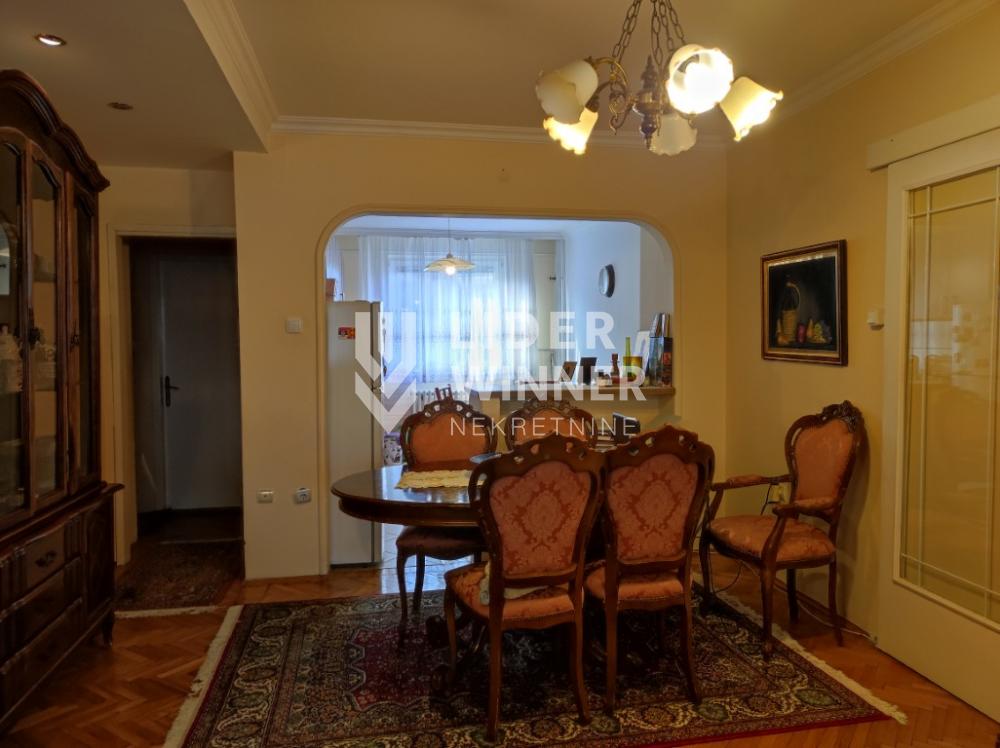 Kuća Prodaja Beograd Kuća Prodaja Beograd Bežanijska Kosa 1 350 m2