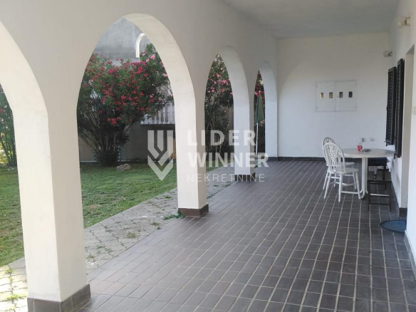 Kuća Prodaja Cg-primorje Petrovac 490 m2