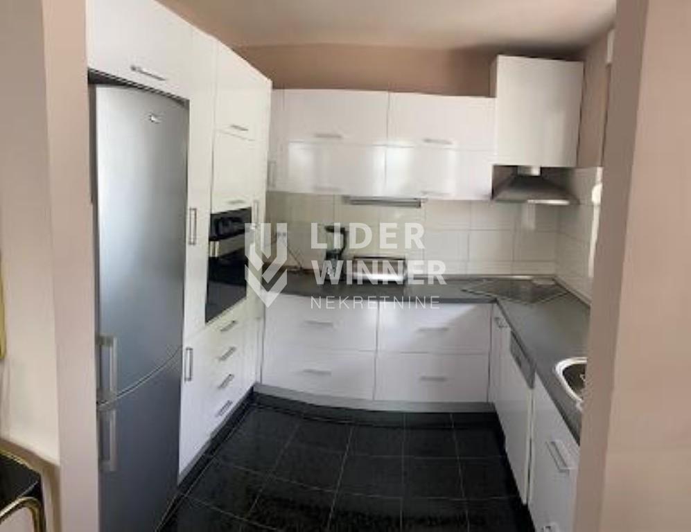 Stan Prodaja Beograd Stan Prodaja Beograd Hram Svetog Save 118 m2