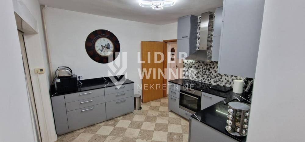 Kuća Izdavanje Beograd Žarkovo 190 m2
