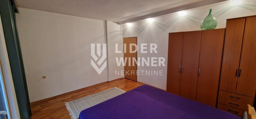 Kuća Izdavanje Beograd Žarkovo 190 m2