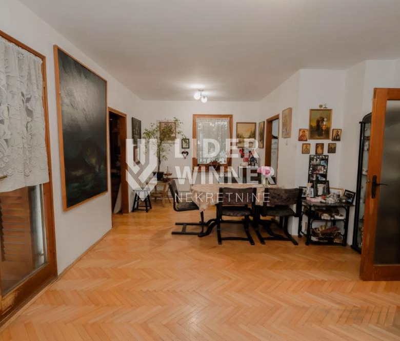 Kuća Prodaja Beograd Bežanijska Kosa 3 182 m2