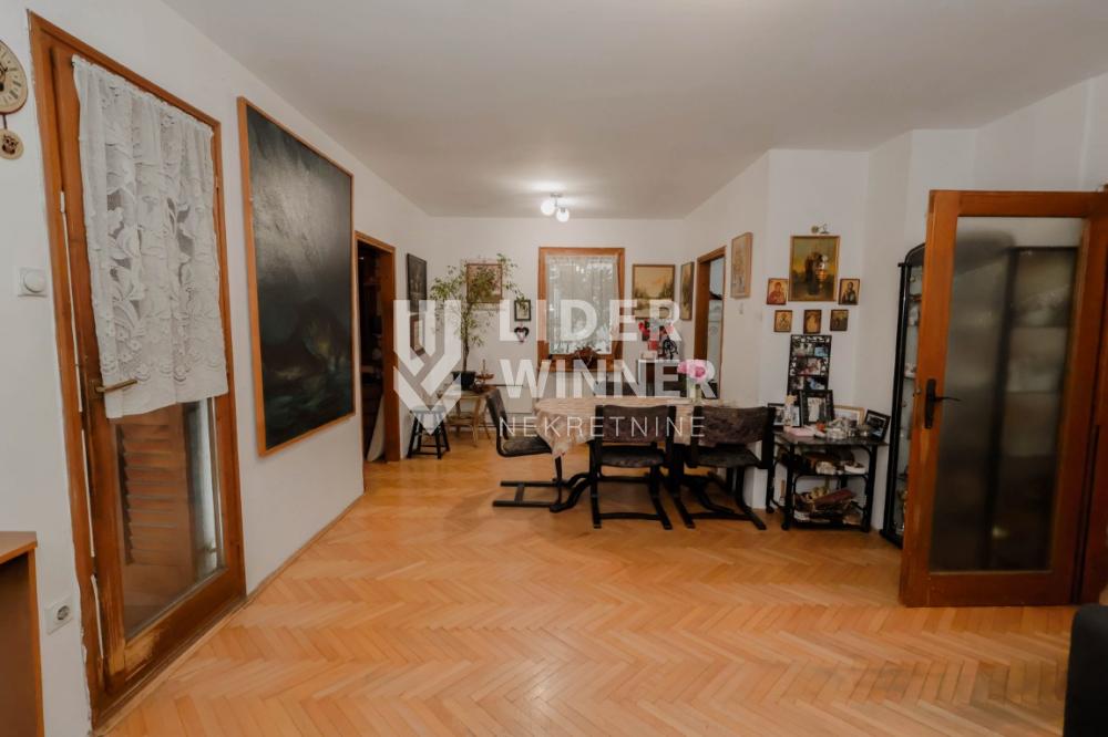 Kuća Prodaja Beograd Bežanijska Kosa 3 182 m2