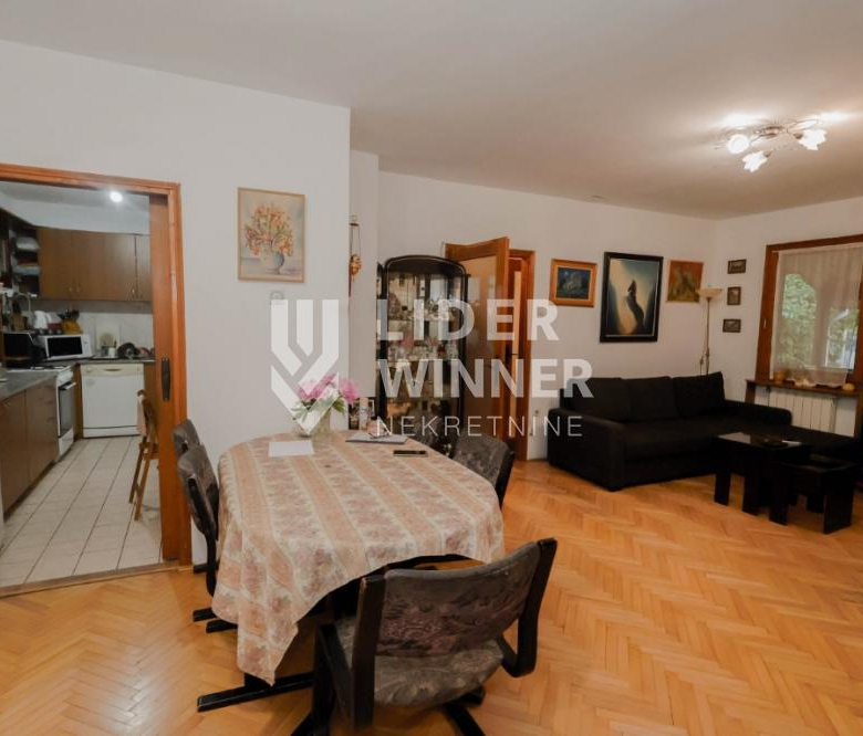 Kuća Prodaja Beograd Bežanijska Kosa 3 182 m2