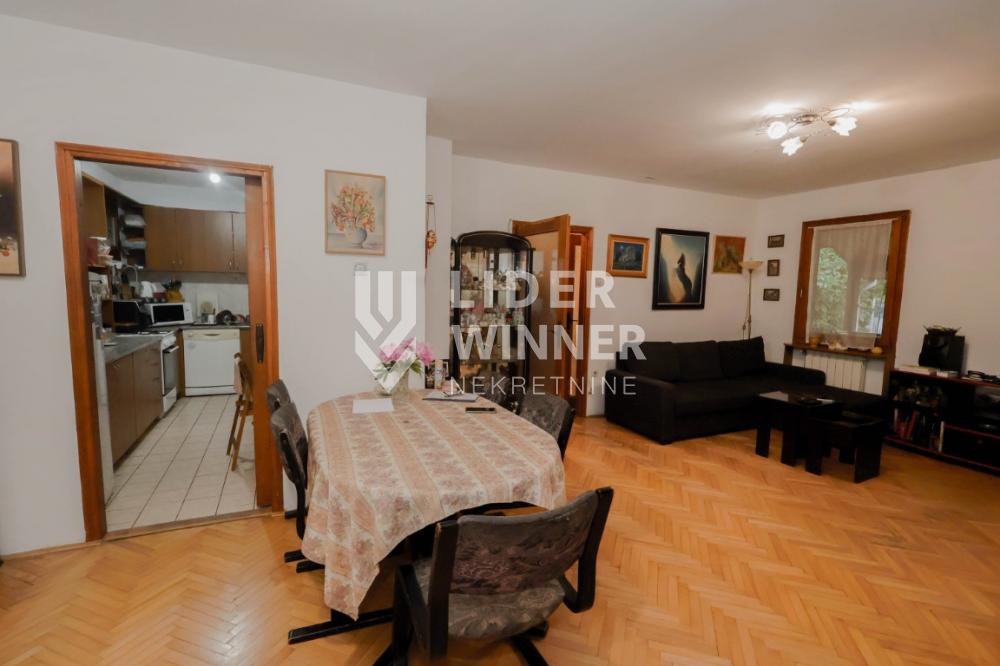 Kuća Prodaja Beograd Bežanijska Kosa 3 182 m2